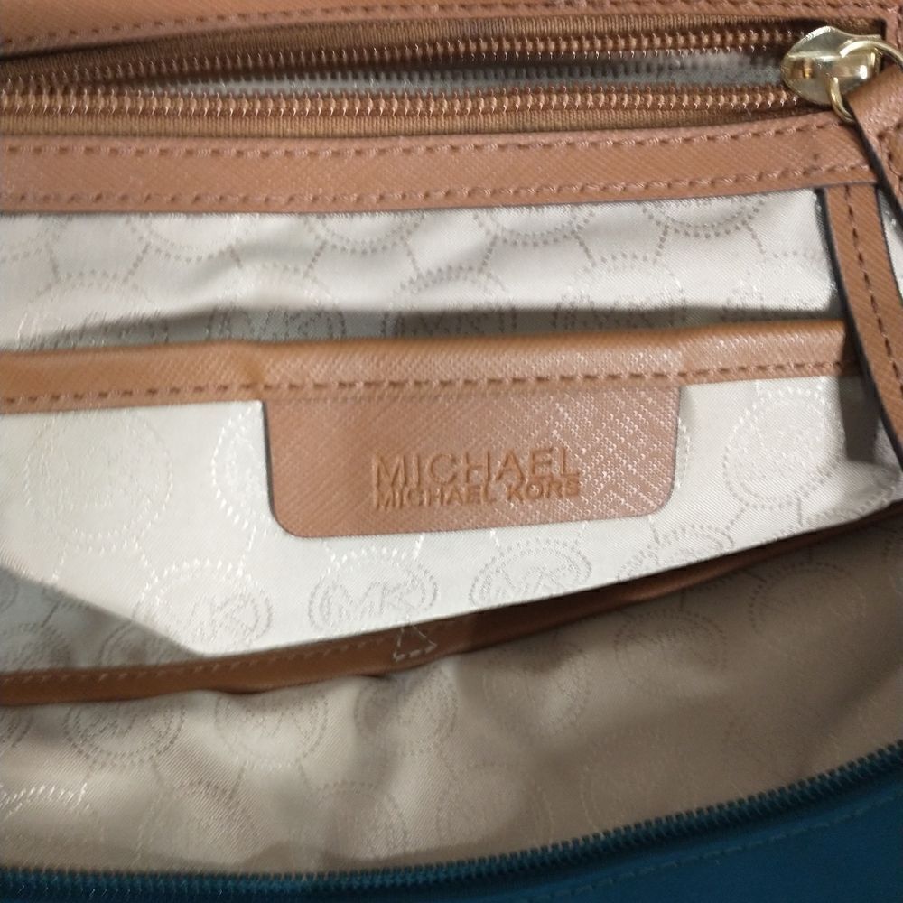 USED Michael Kors Tote - Picture 6 of 11
